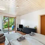 Haus Ersfeld - Gartenstudio Апартаменты Бад-Тайнах-Цавельштайн